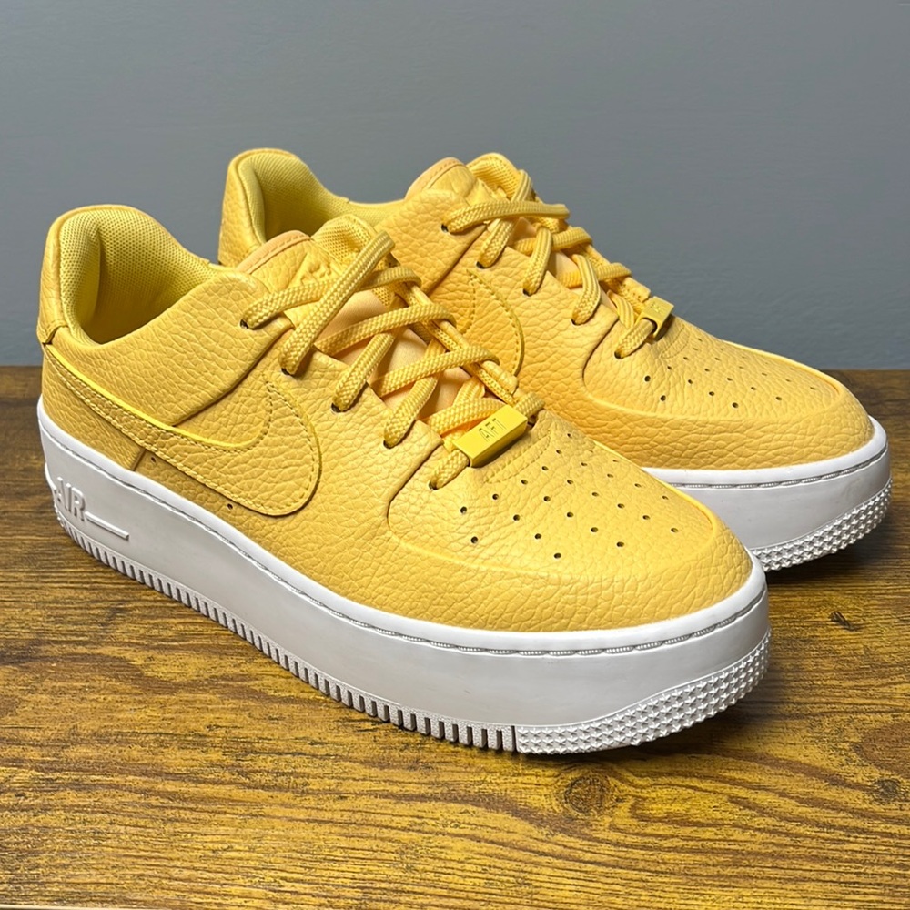 ⚡️⭐️ Nike Air Force 1 Sage Low, size 7.5, Topaz Gold, barely worn! ⭐️⚡️